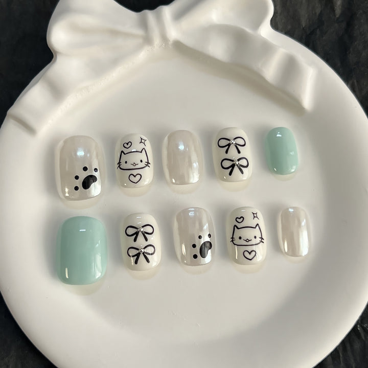 Whimsical Animal-Themed Press-On Nail Art Bowlift