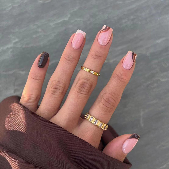 Artful nail extensions with an elegant leaf pattern Bowlift