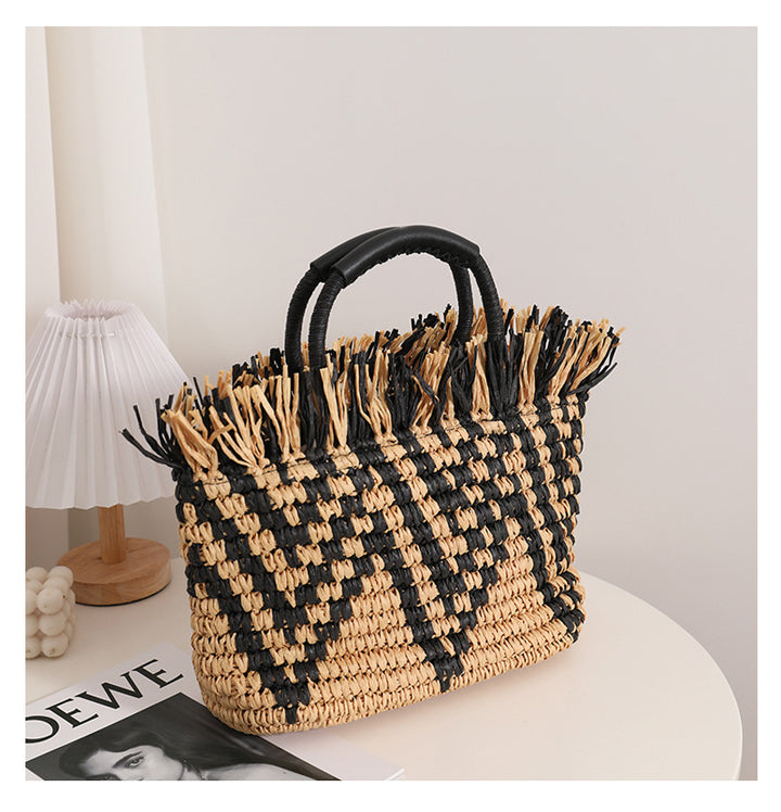 Stylish straw bag with eye-catching pattern Bowlift