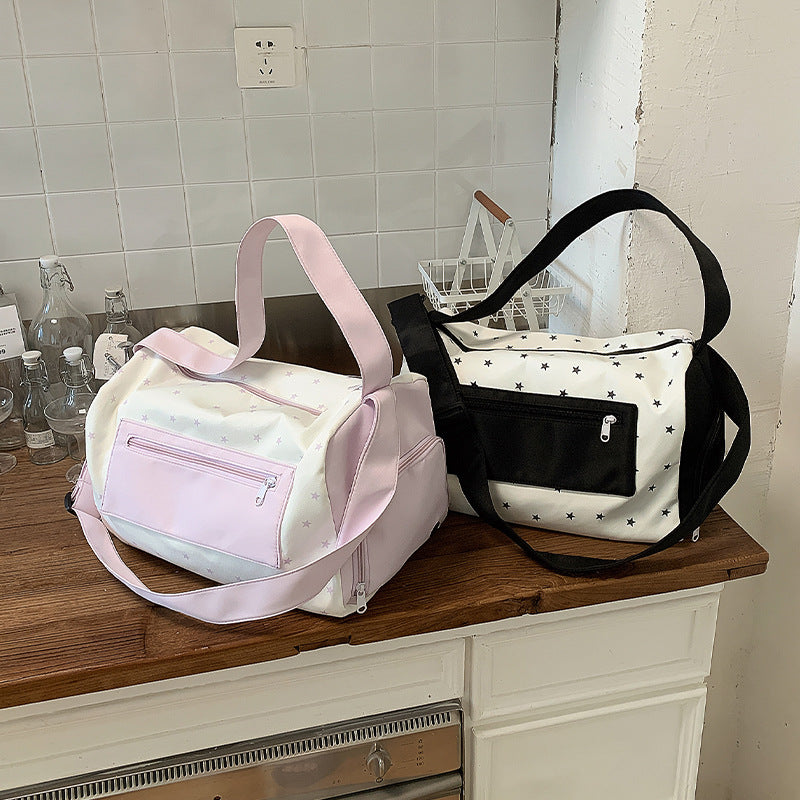 Sporty shoulder bag with practical slip pockets Bowlift
