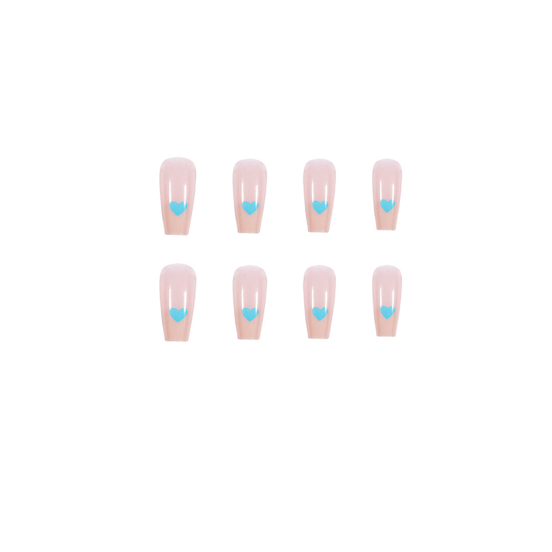 Artful nail art with heart motifs Bowlift