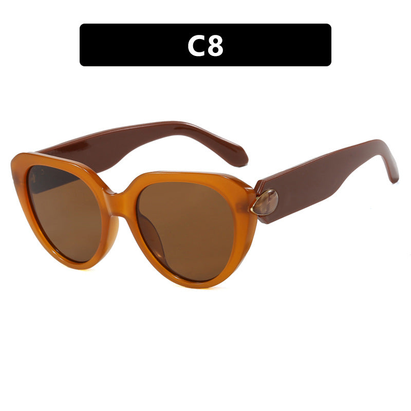 Women Cat-Eye Sunglasses with striking design and protective UV filter Bowlift