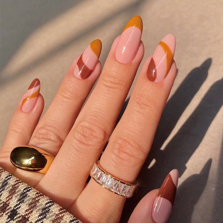 Artful nail extensions with an elegant leaf pattern Bowlift
