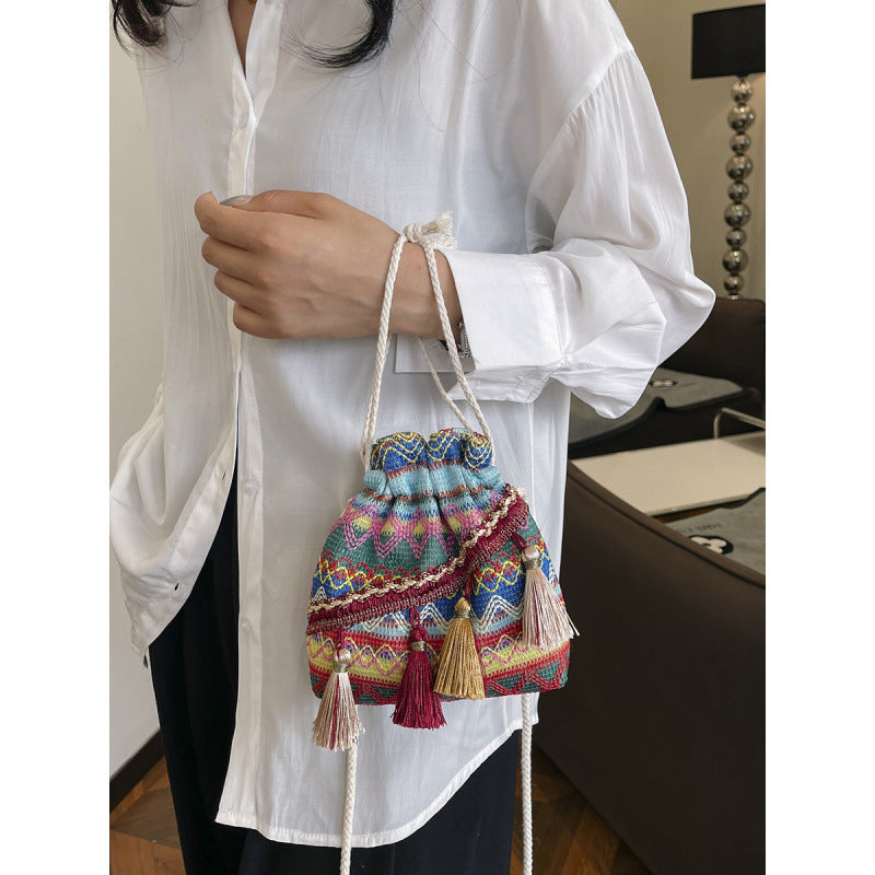 WoBohemian Embroidered Bucket Bag Bowlift