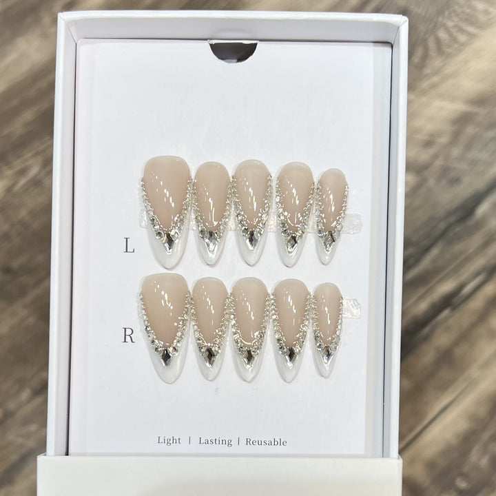 Decorative Floral Stiletto Press-On Nail Set Bowlift