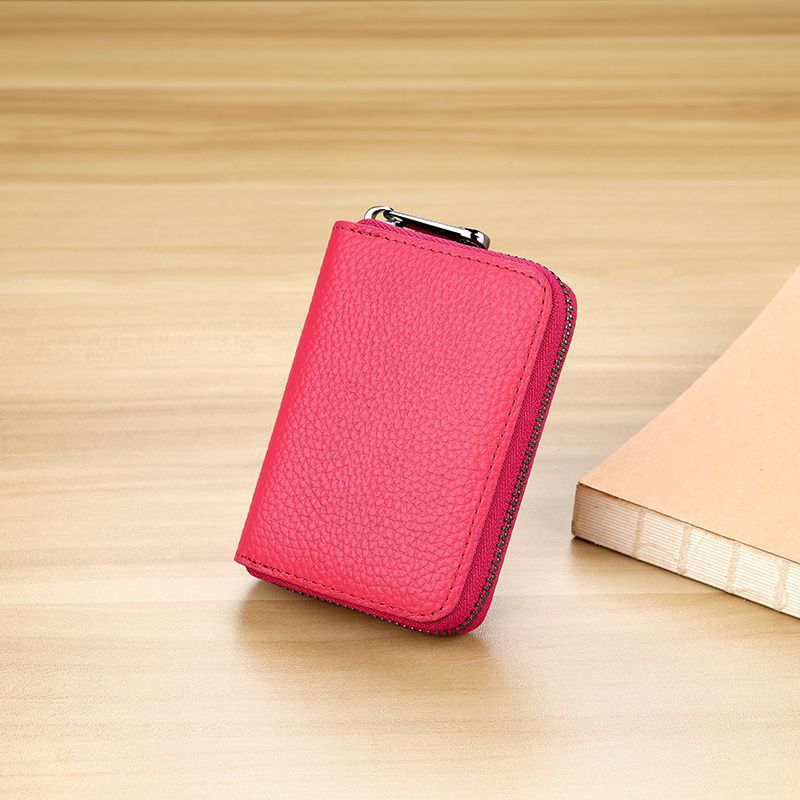 Sleek Zippered Leather Credit Card Holder Bowlift