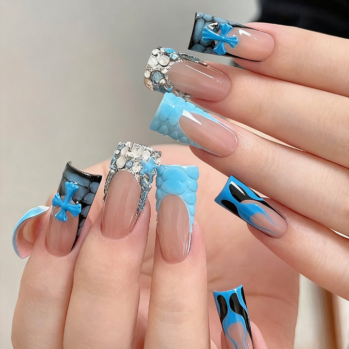Spring-like nail art with flower appliqués Bowlift