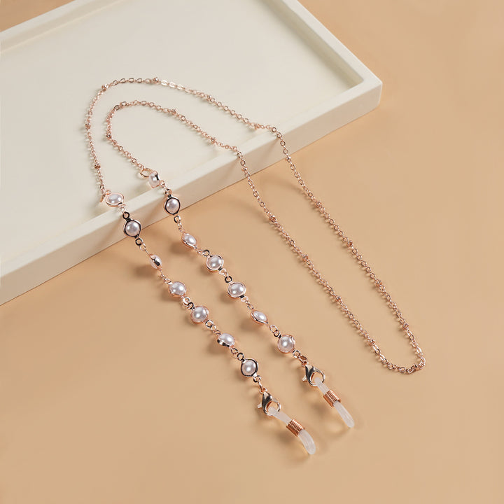 Elegant Pearl-Linked Eyewear Chain Bowlift