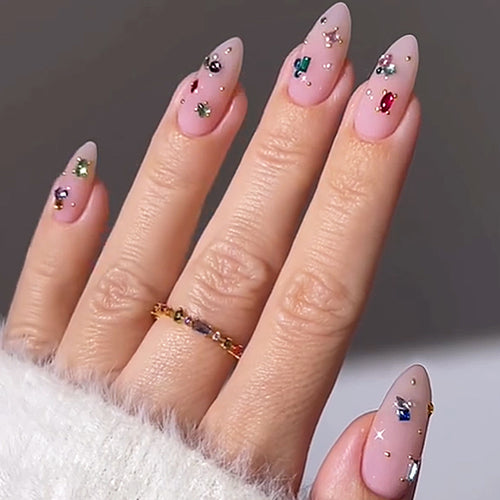 Artificial nail set with sparkling detailing Bowlift