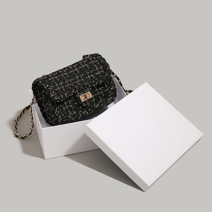 Elegant Textured Shoulder Bag Bowlift
