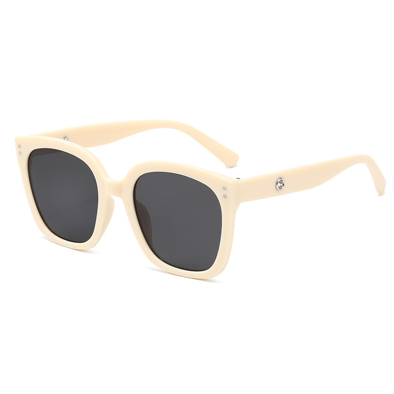 Ladies square sunglasses with elegant frame and UV protection Bowlift