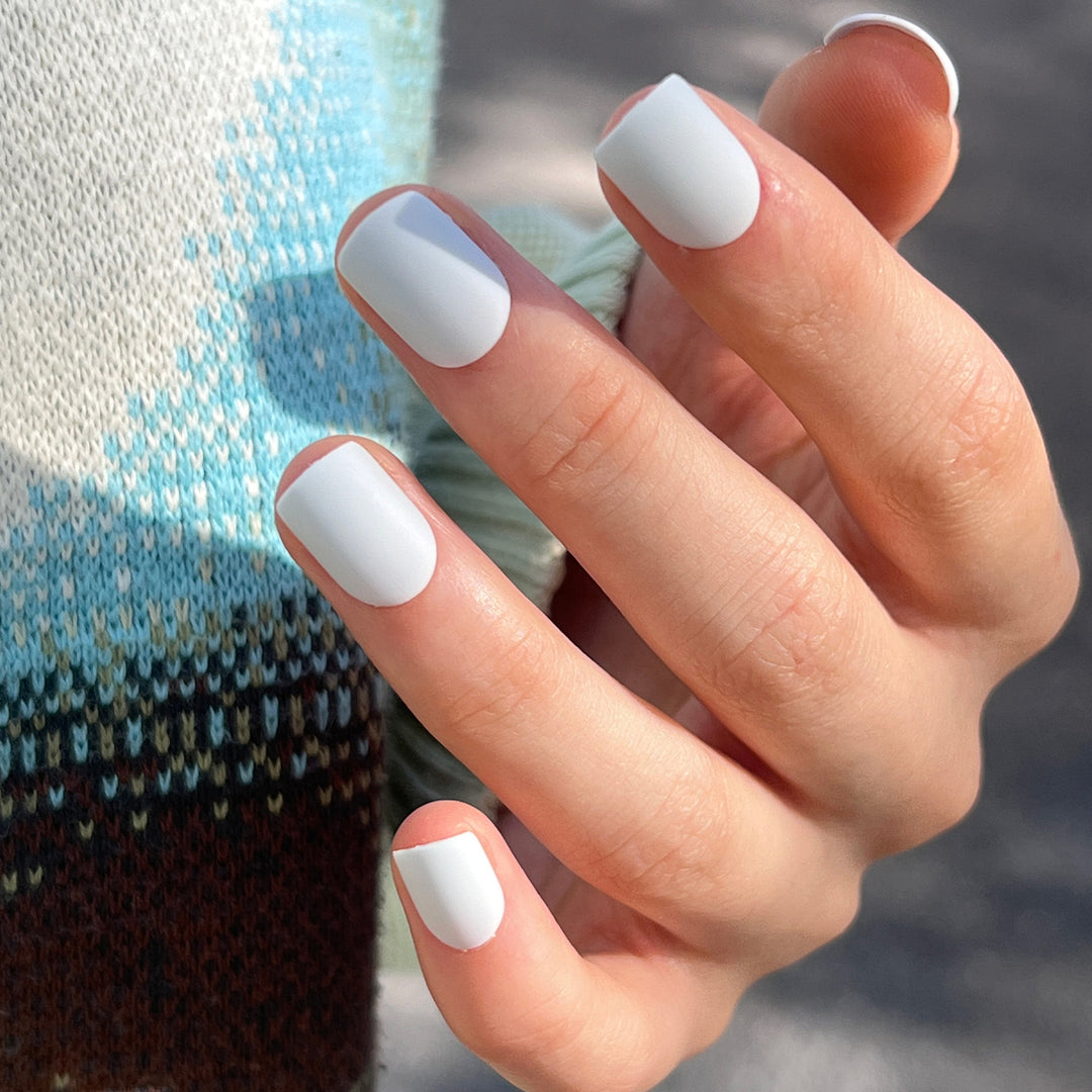 Matt lacquered nail art Bowlift