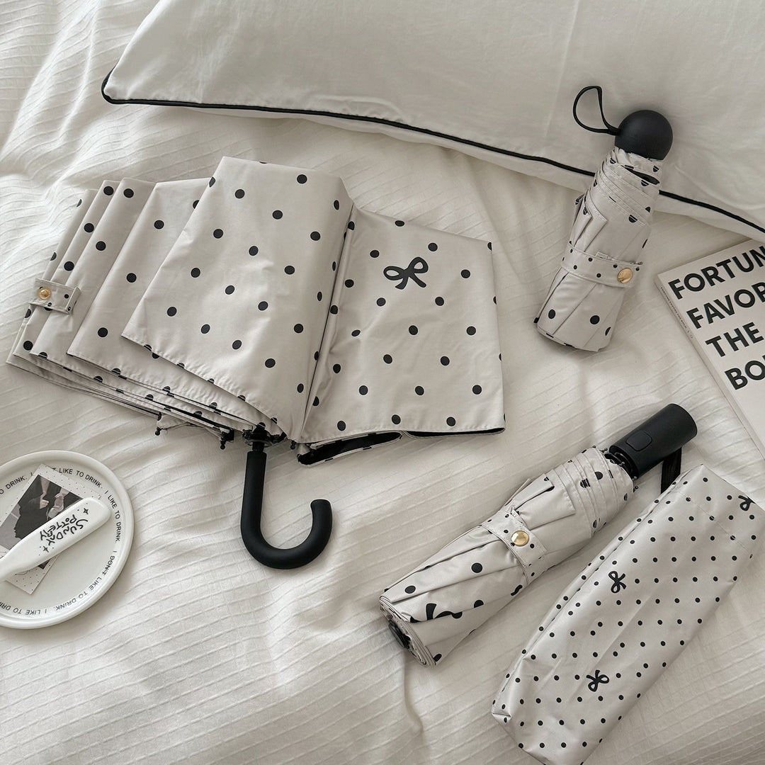 Ladies compact umbrella with stylish polka dot design Bowlift