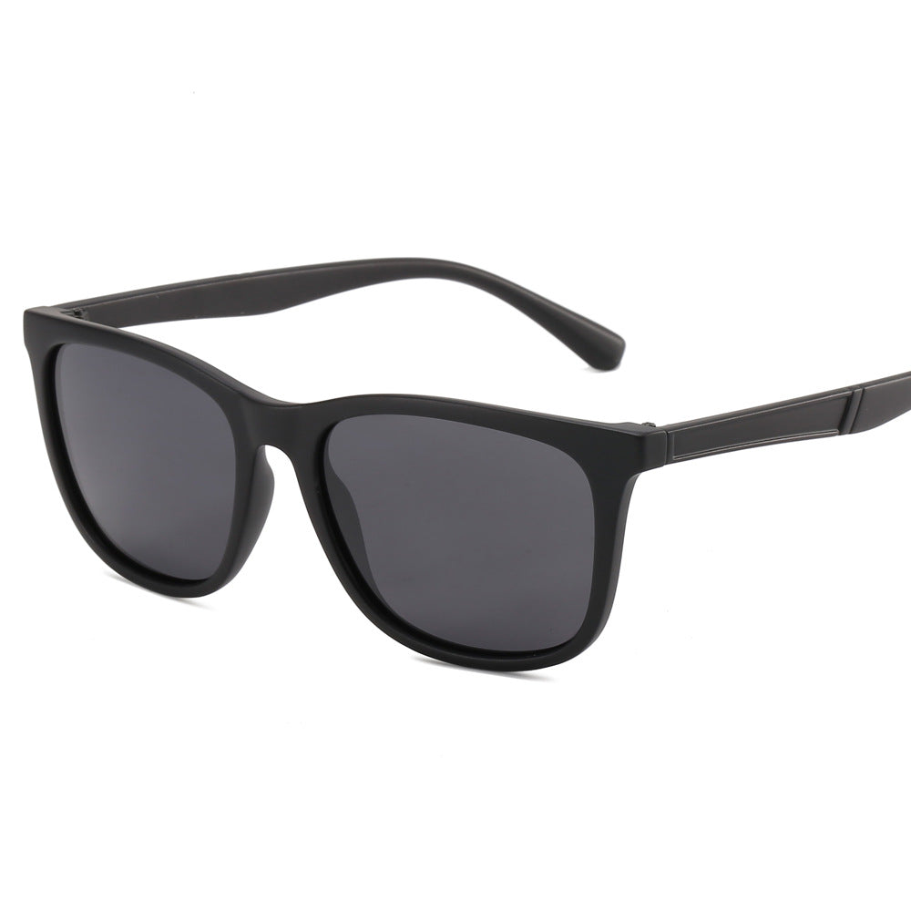 Women's fashionable sunglasses with sturdy matte frame Bowlift