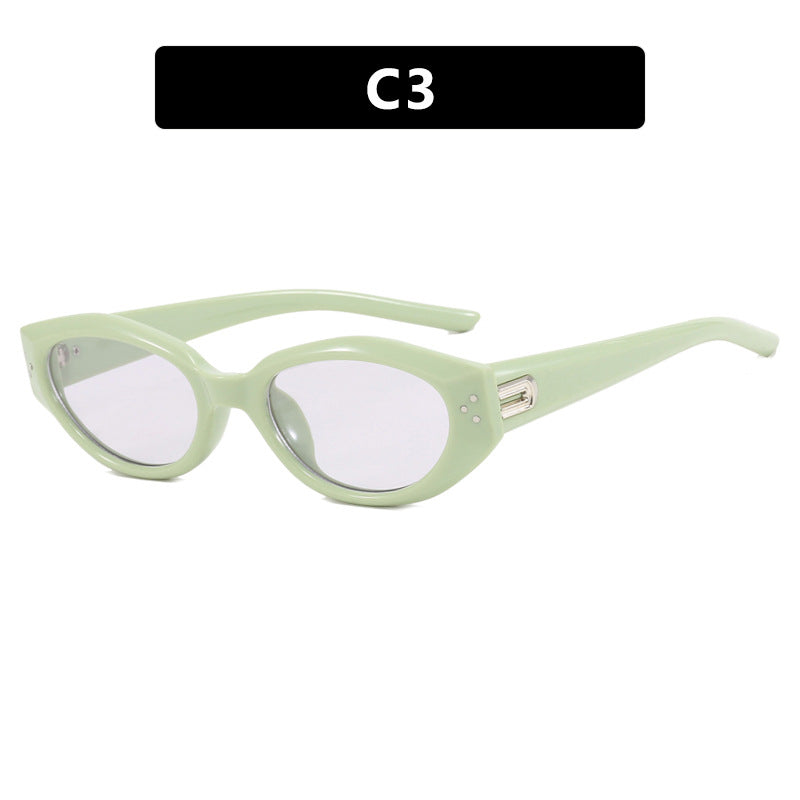 Women Cat-Eye Sunglasses with accentuated transparent frame and UV protection Bowlift