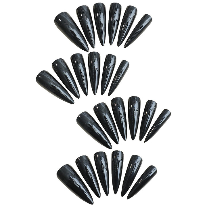 Artificial Nail Set with pointed and shiny nails Bowlift