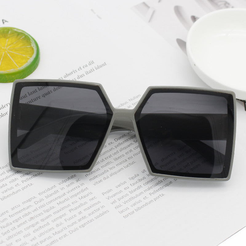 Women's Fashion Oversized Sunglasses with Angular Design Bowlift