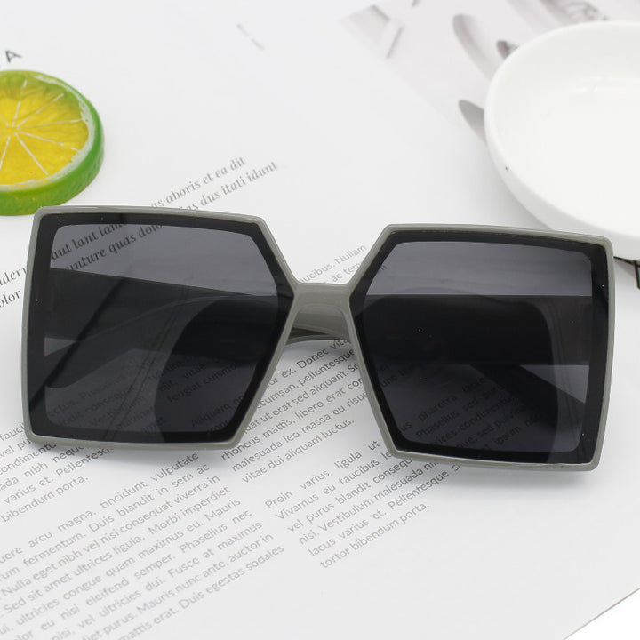 Women's Fashion Oversized Sunglasses with Angular Design Bowlift