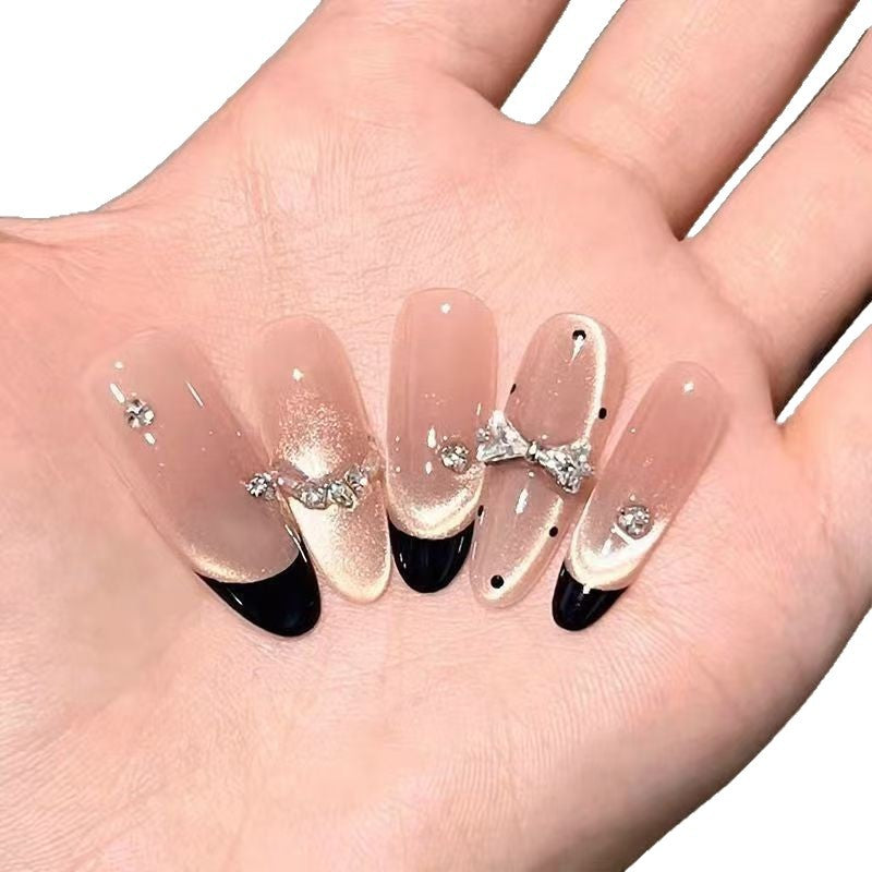 Glamorous Press-On Nail Art Bowlift
