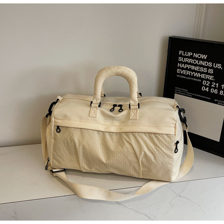 Sporty Travel Bag With Versatile Shopping Options Bowlift