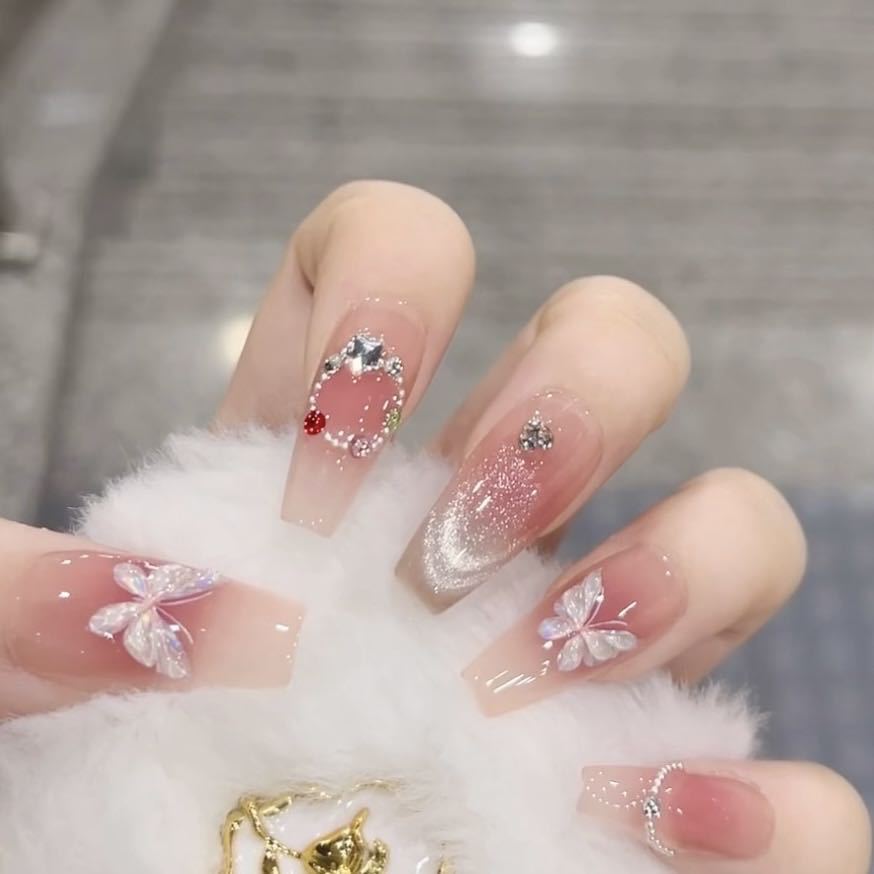Artistic 3D Floral Press-On Nail Set Bowlift