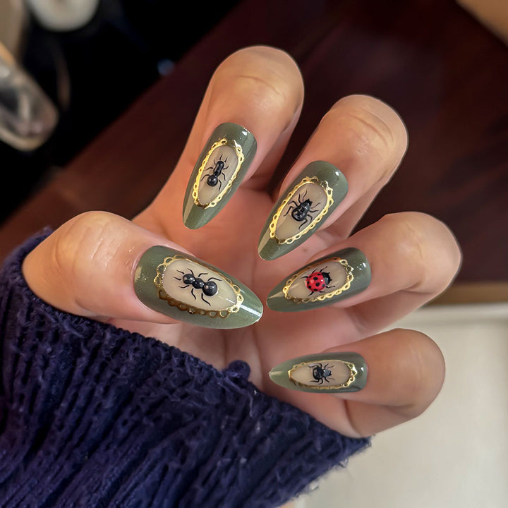 Unique Insect-Themed Press-On Nails Bowlift