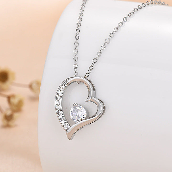 BowLift | Dainty Diamond Symbolic Love Heart Necklace