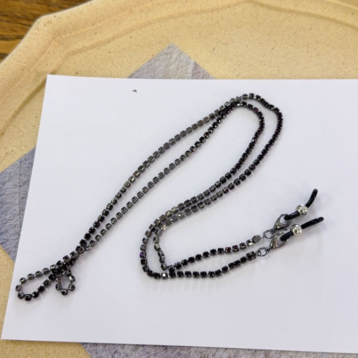 Stylish Eyewear Chain with Decorative Beads Bowlift