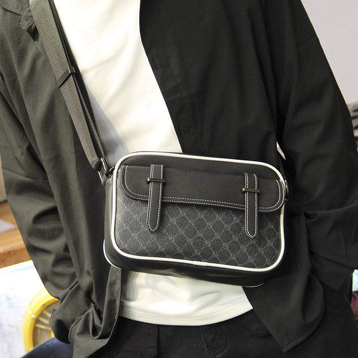 Versatile crossbody bag with durable exterior material Bowlift