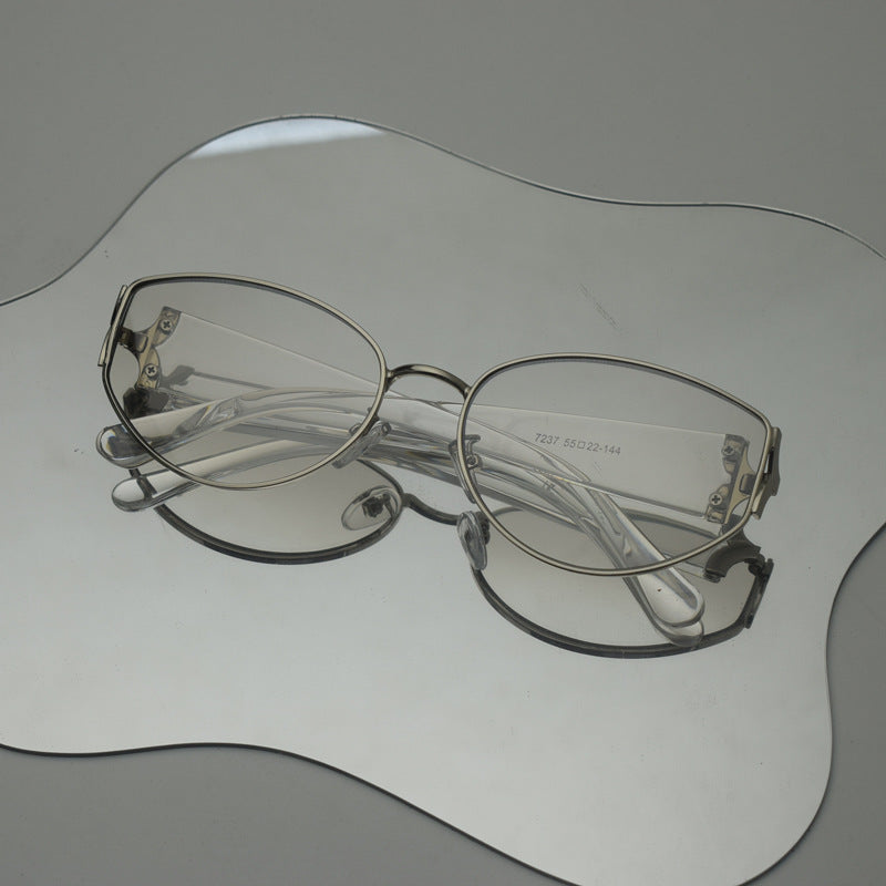 Cat-Eye Sunglasses Bowlift