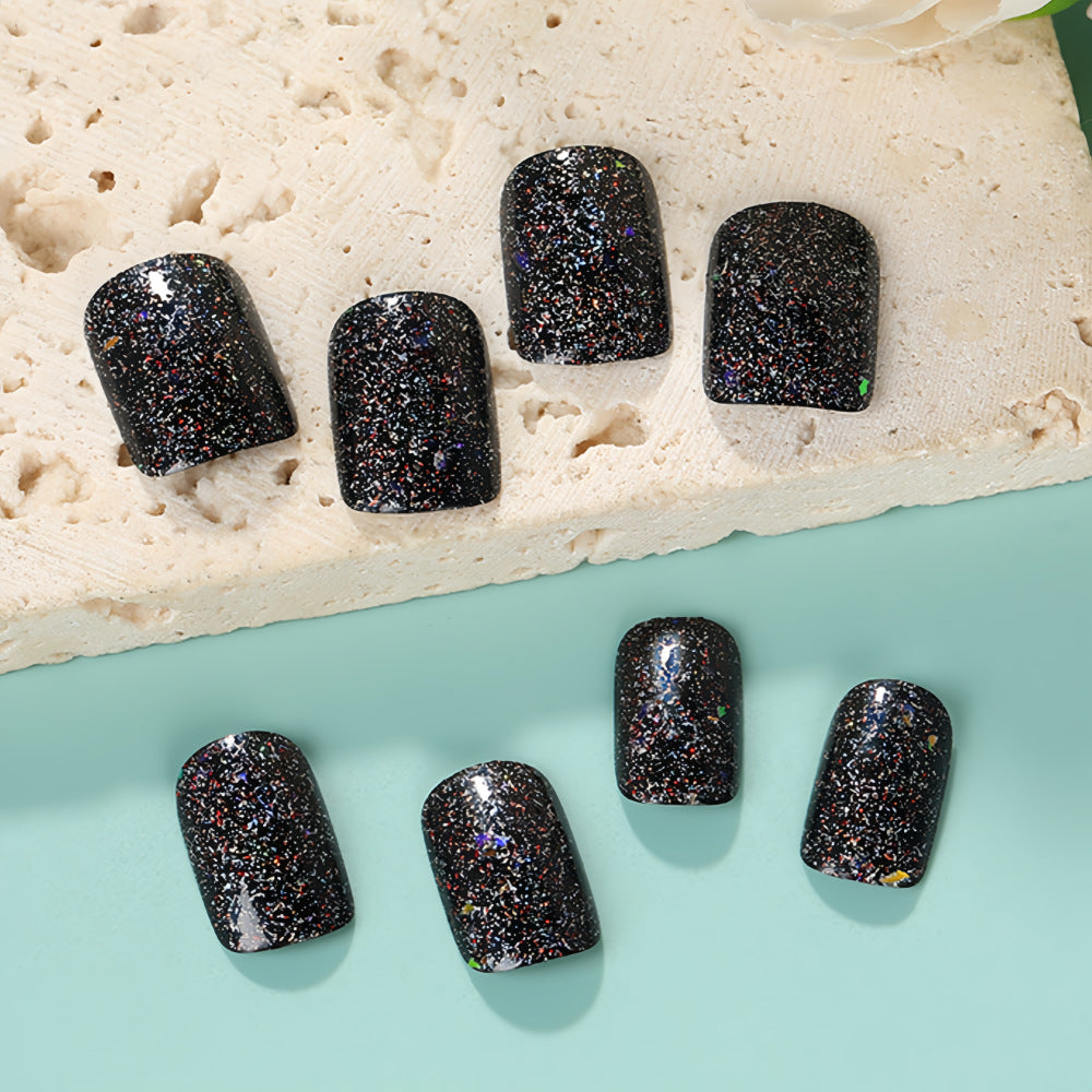 Shiny artificial nails with sparkling glitter Bowlift