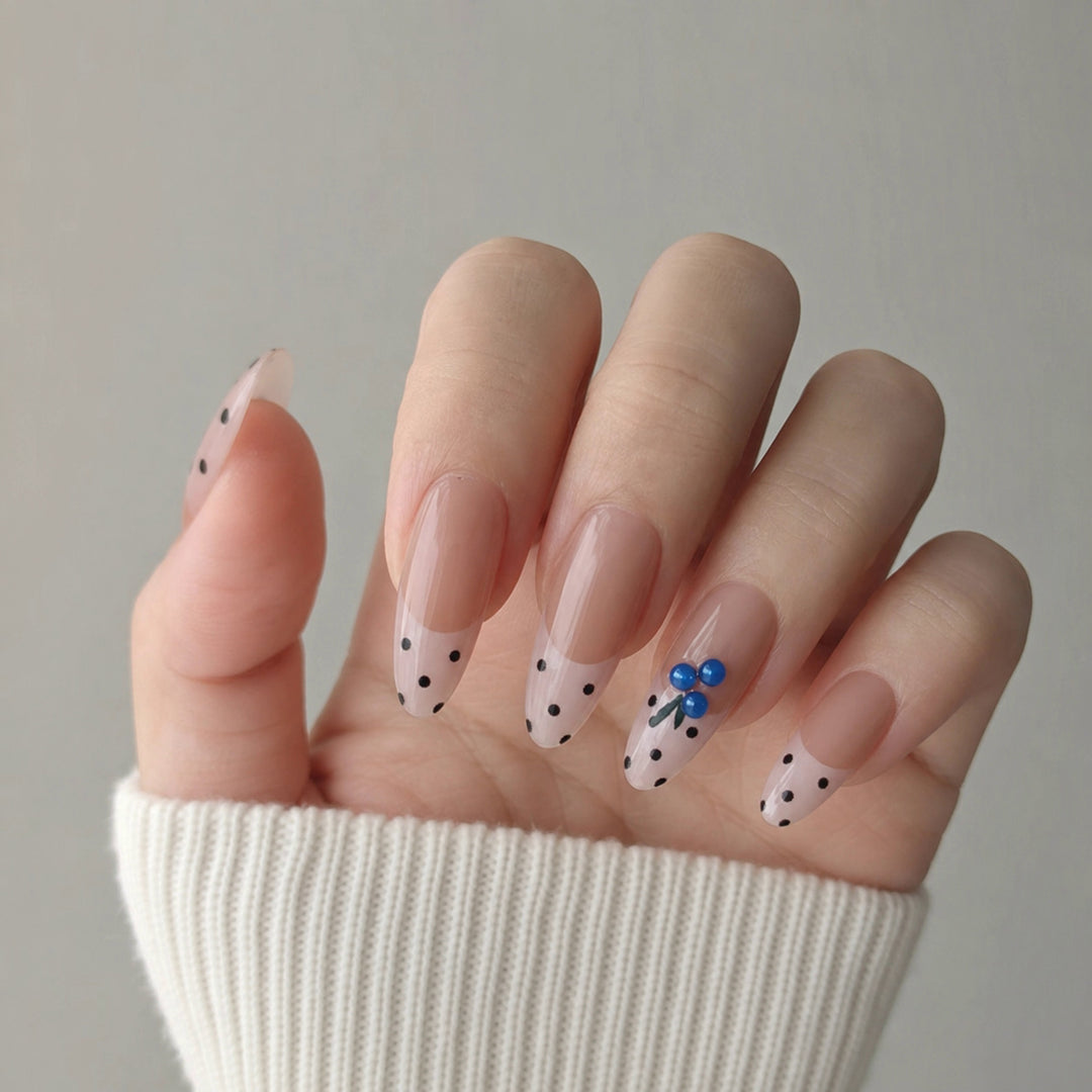 Chic Polka Dot Press-On Nail Tips Bowlift