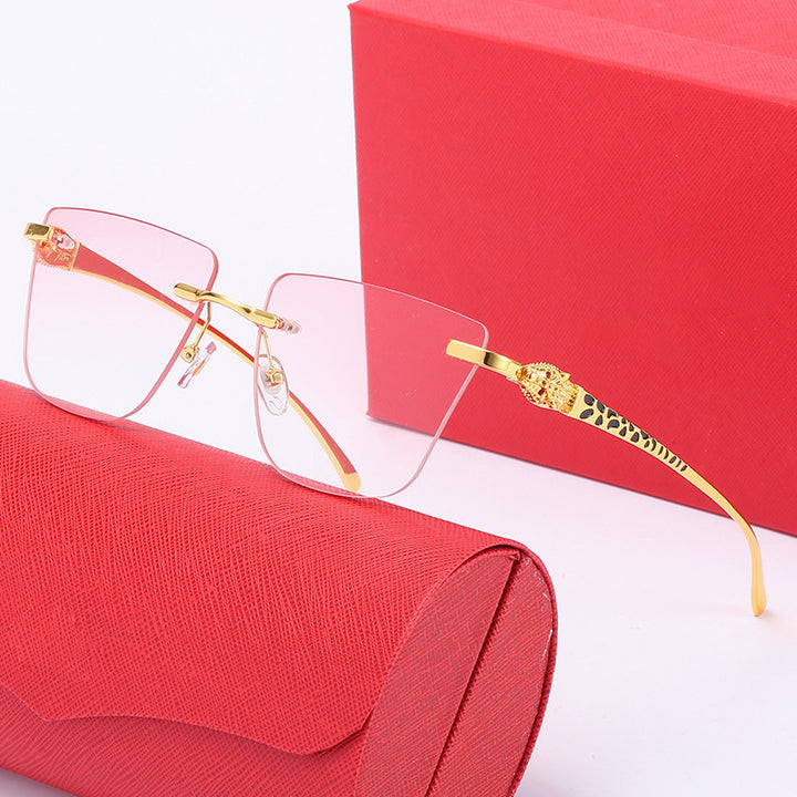 Women's Geometric Sunglasses with Elegant Gold-Colored Detail Bowlift