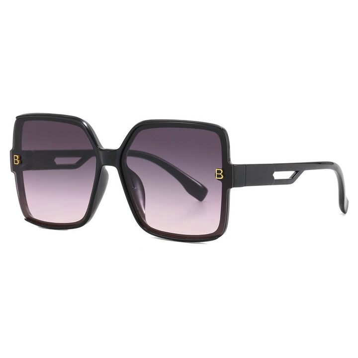 Women's fashionable oversized sunglasses with extravagant accents Bowlift