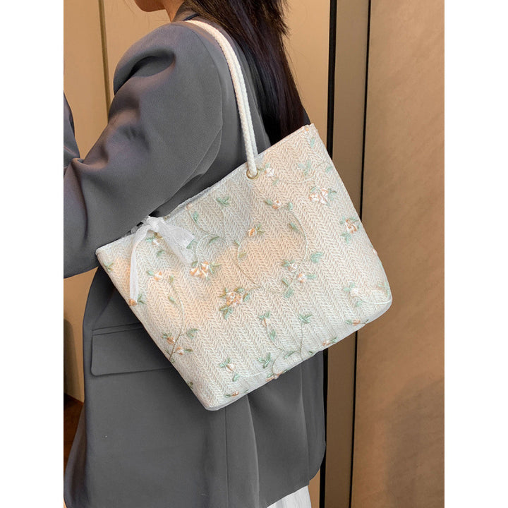 WoEmbroidered Straw Tote Bag Bowlift