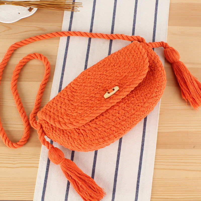 Handbag with stylish tassels Bowlift