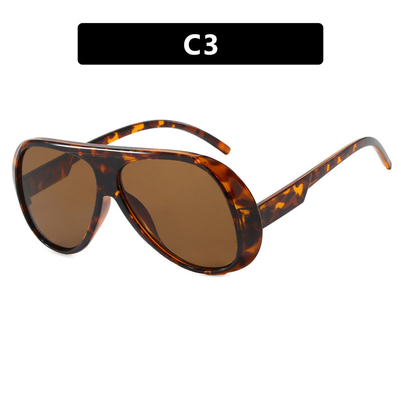 Women's sporty sunglasses in a futuristic design Bowlift