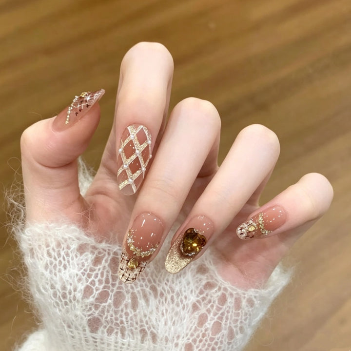 Glamorous Textured Press-On Nail Set Bowlift