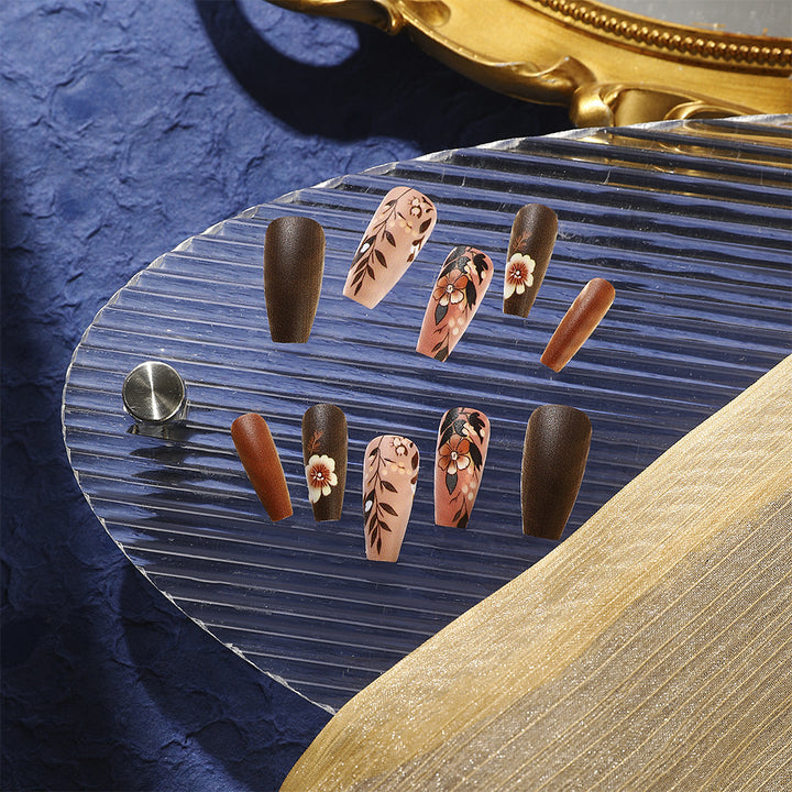 Fake Nail Set with Elegant Floral Designs Bowlift