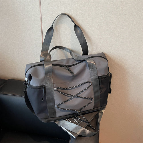 Sporty leisure duffel bag with practical compartments Bowlift