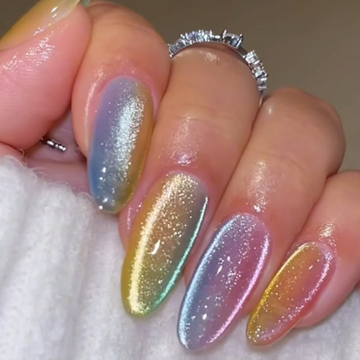 Creative nail set with shimmering ombre effects Bowlift