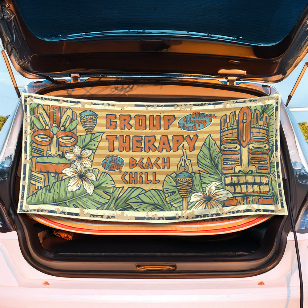 Strand blanket with striking tiki pattern Bowlift
