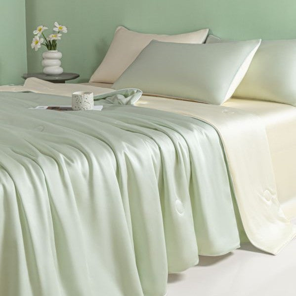 Ladies satin bed linen with stylish design Bowlift