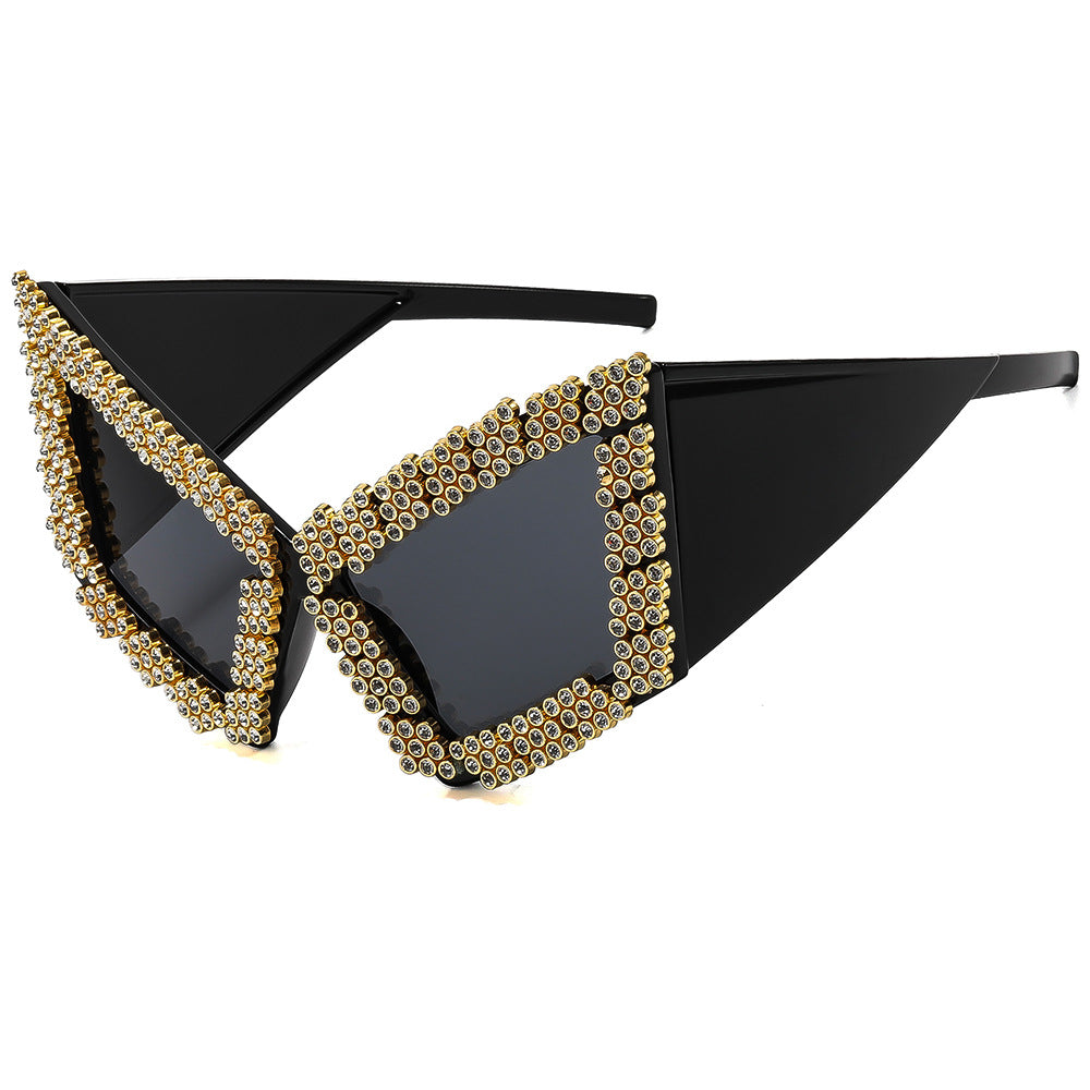 Women’s sunglasses in an extravagant design with luxurious rhinestone embellishment Bowlift