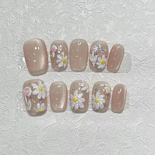 Floral-Inspired Press-On Nail Art Set Bowlift