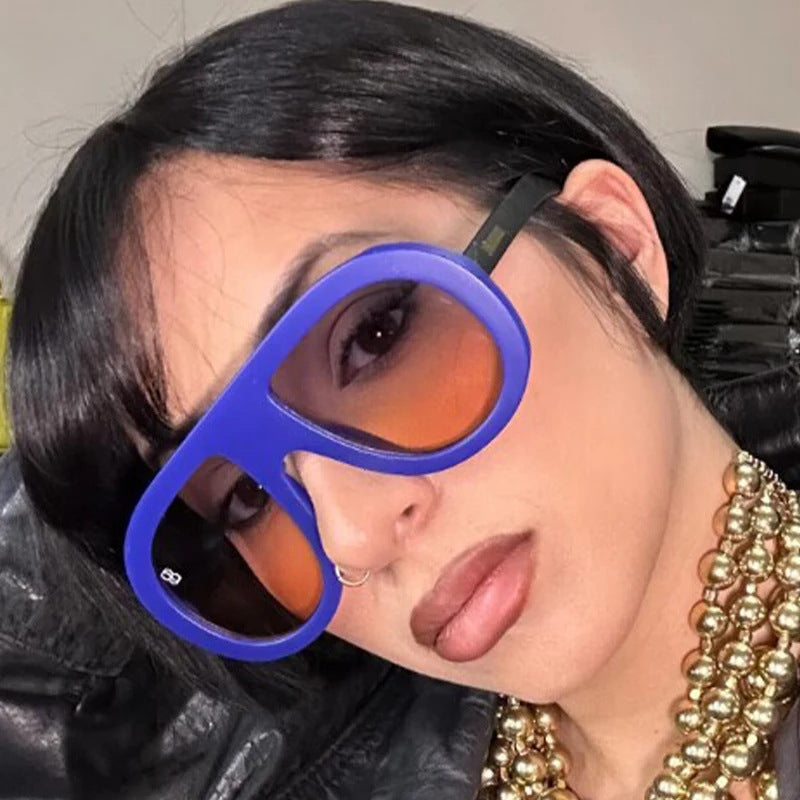 Ladies oversized sunglasses in futuristic design Bowlift