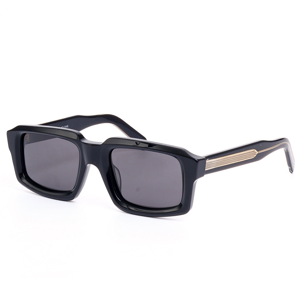 Women's sunglasses in a stylish and multifaceted design with a comfortable plastic frame Bowlift