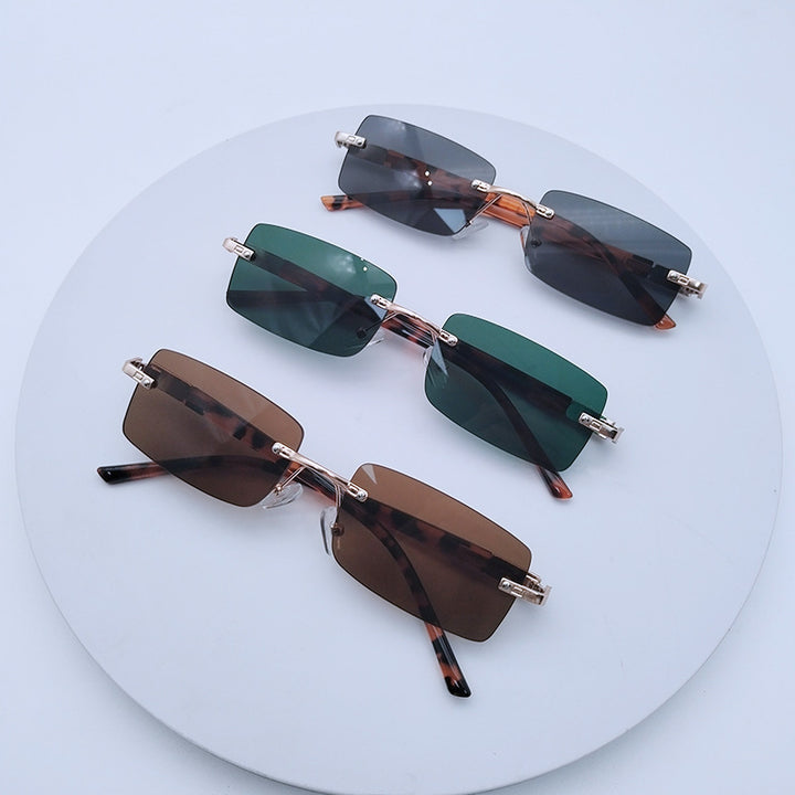 Women's fashionable rectangular sunglasses with unique design feature Bowlift