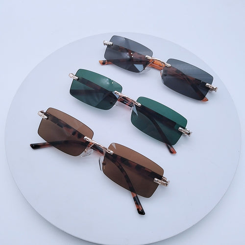 Women's fashionable rectangular sunglasses with unique design feature Bowlift