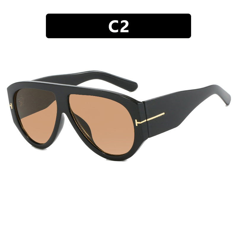 Women Designer Sunglasses in Elegant Retro Design with Wide Frame Bowlift
